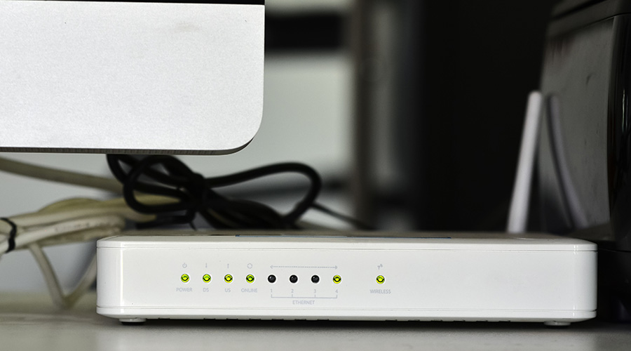 Solar photovoltaic junction box